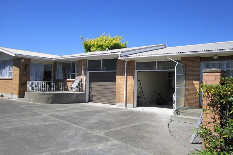 Photo of property in 1/68 Nortons Road, Avonhead, Christchurch, 8042
