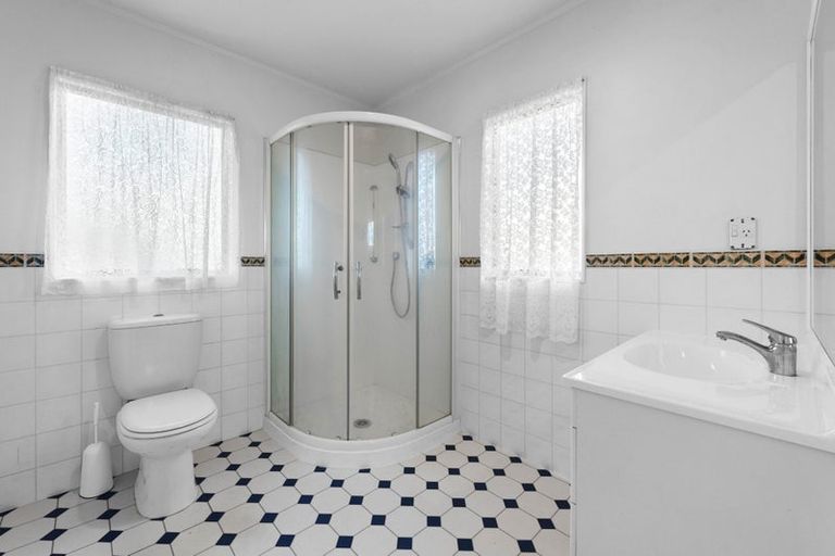 Photo of property in 60 Millen Avenue, Pakuranga, Auckland, 2010