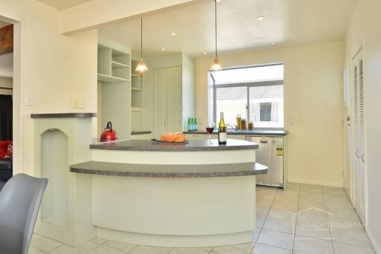 Photo of property in 82 Victoria Street, Carterton, 5713