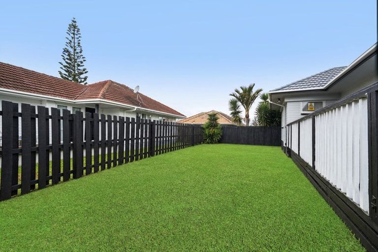 Photo of property in 8b Frank Hewitt Street, Pukekohe, 2120