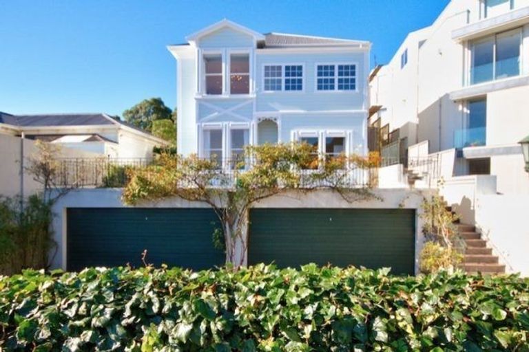 Photo of property in 24 Telford Terrace, Oriental Bay, Wellington, 6011