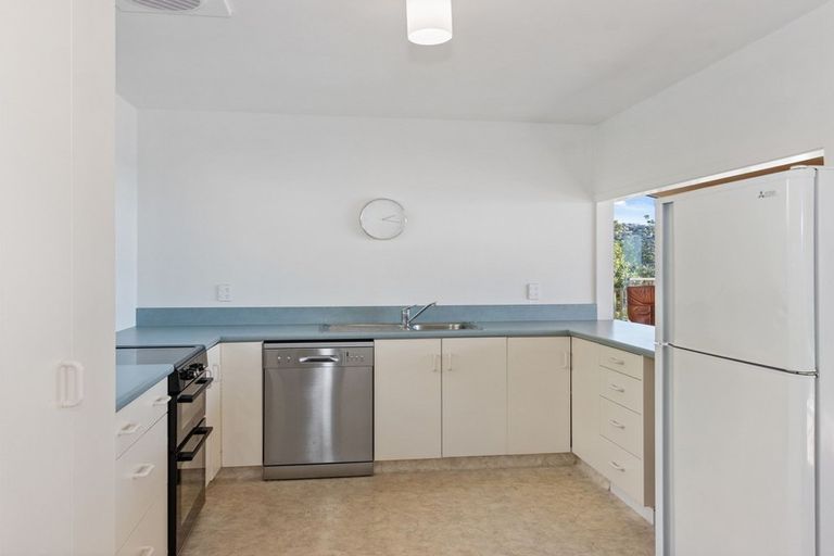 Photo of property in 150 Mccormacks Bay Road, Redcliffs, Christchurch, 8081