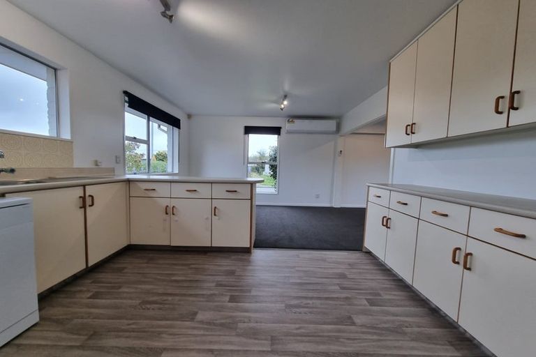 Photo of property in 65 Oakhampton Street, Hornby, Christchurch, 8042