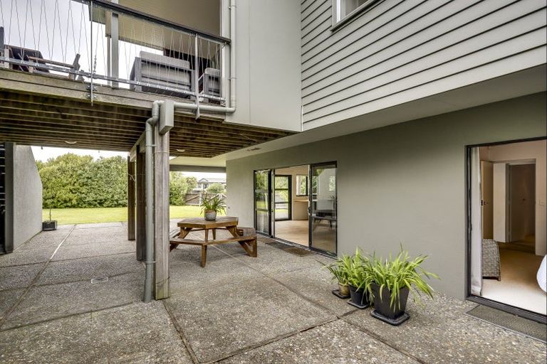 Photo of property in 100 Harper Road, Waimarama, 4294