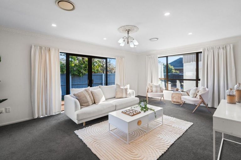 Photo of property in 22 Sevenoaks Drive, Bryndwr, Christchurch, 8053