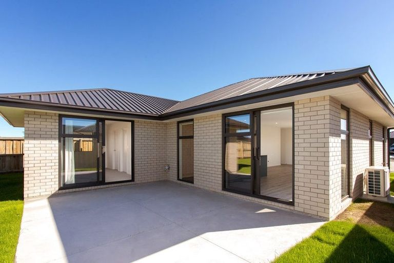 Photo of property in 4 Herridge Street, Woodend, 7691