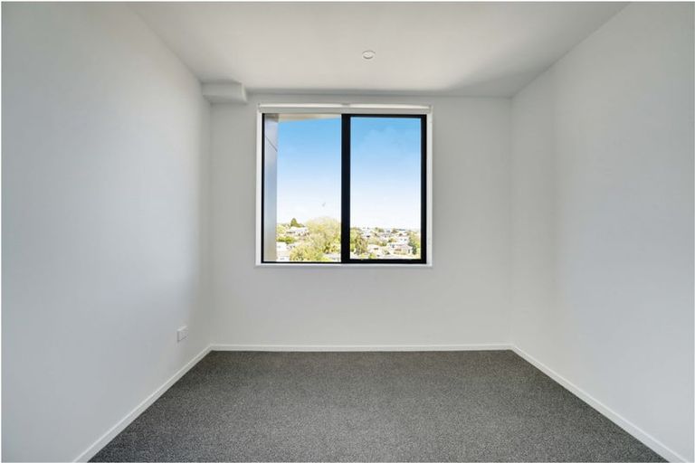 Photo of property in 101/3 Rauemi Way, Te Atatu South, Auckland, 0610