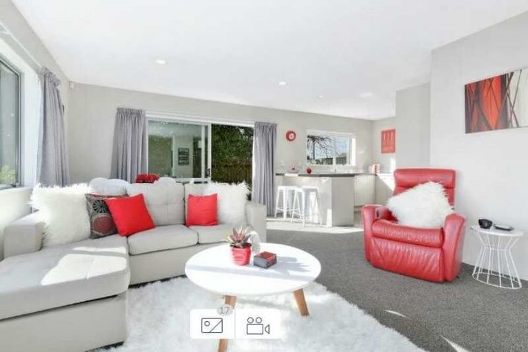 Photo of property in 102 Swanson Road, Henderson, Auckland, 0610