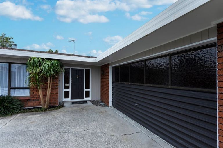 Photo of property in 54 Delamare Road, St Andrews, Hamilton, 3200