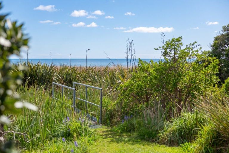 Photo of property in 275 Mataikona Road, Mataikona, Tinui, 5889