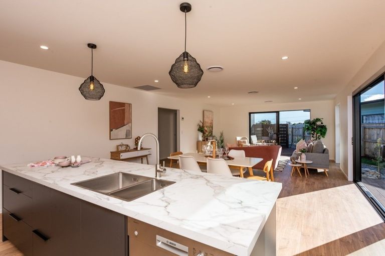 Photo of property in 14 Seagrass Place, Otaki Beach, Otaki, 5512