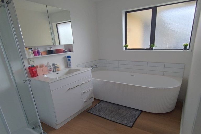 Photo of property in 33a Cardigan Bay Place, Addington, Christchurch, 8024