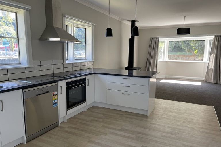 Photo of property in 19 Hyderabad Road, Marewa, Napier, 4110