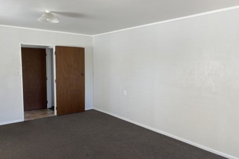 Photo of property in 718d Pioneer Highway, Takaro, Palmerston North, 4412