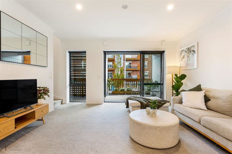 Photo of property in 217 Hobsonville Point Road, Hobsonville, Auckland, 0616