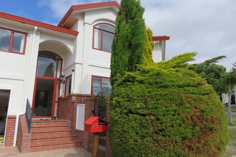 Photo of property in 27 Amesbury Drive, Churton Park, Wellington, 6037