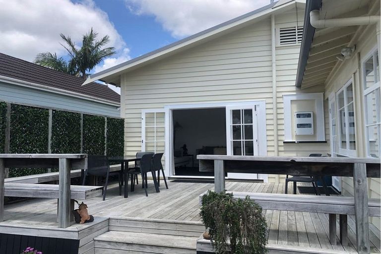 Photo of property in 7 Shortland Street, Regent, Whangarei, 0112