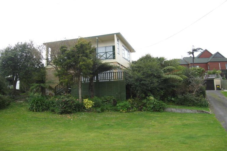 Photo of property in 22 Chester Street, Levin, 5510