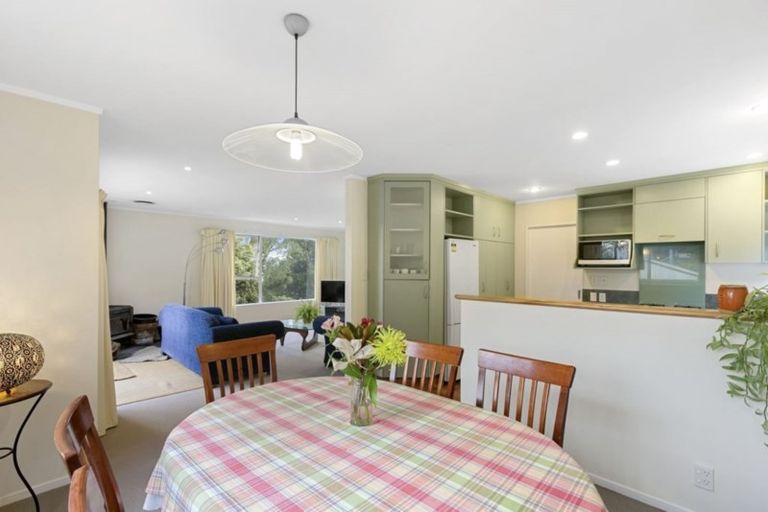 Photo of property in 10 Jasons Place, Churton Park, Wellington, 6037