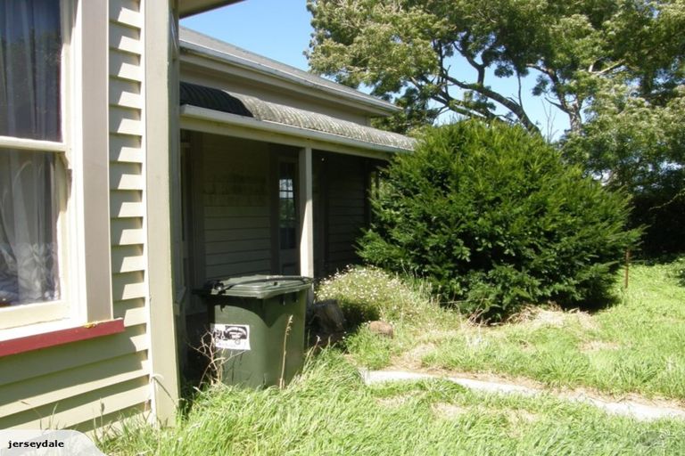 Photo of property in 42 Cardiff Road, Cardiff, Stratford, 4391