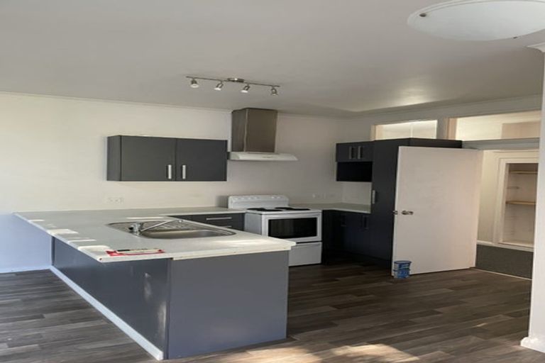 Photo of property in 6 Epsom Way, Karori, Wellington, 6012