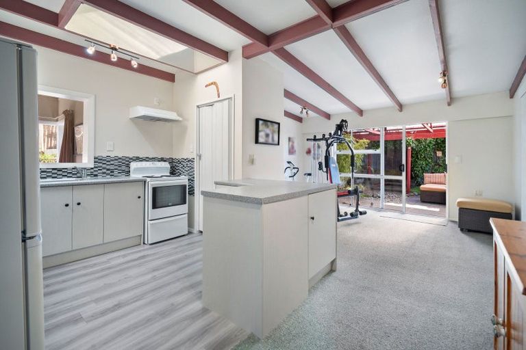 Photo of property in 27 Bond Street, Foxton Beach, Foxton, 4815