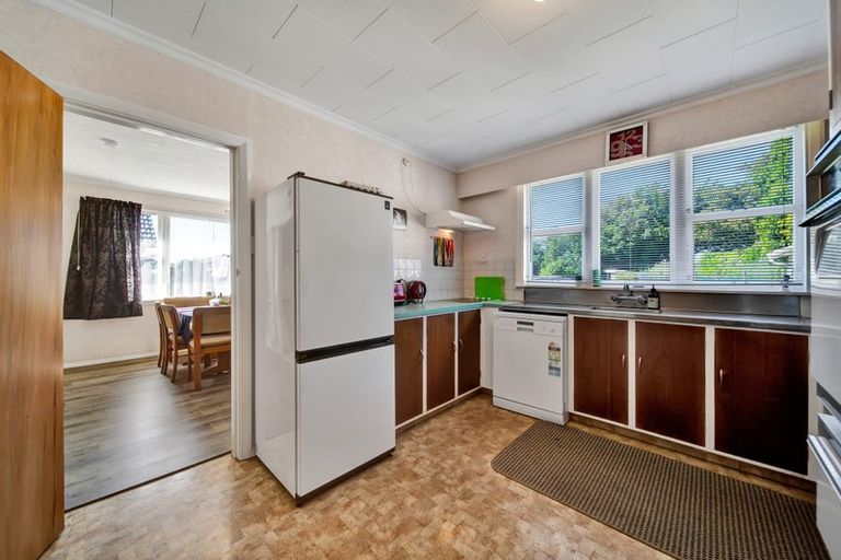 Photo of property in 9 Manawapou Road, Hawera, 4610