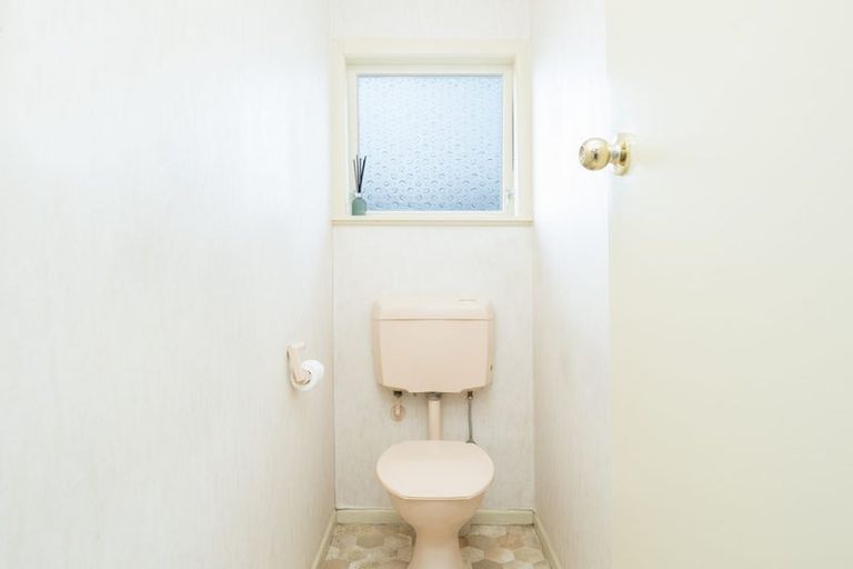 Photo of property in 4 Glen Norman Avenue, Henderson, Auckland, 0610