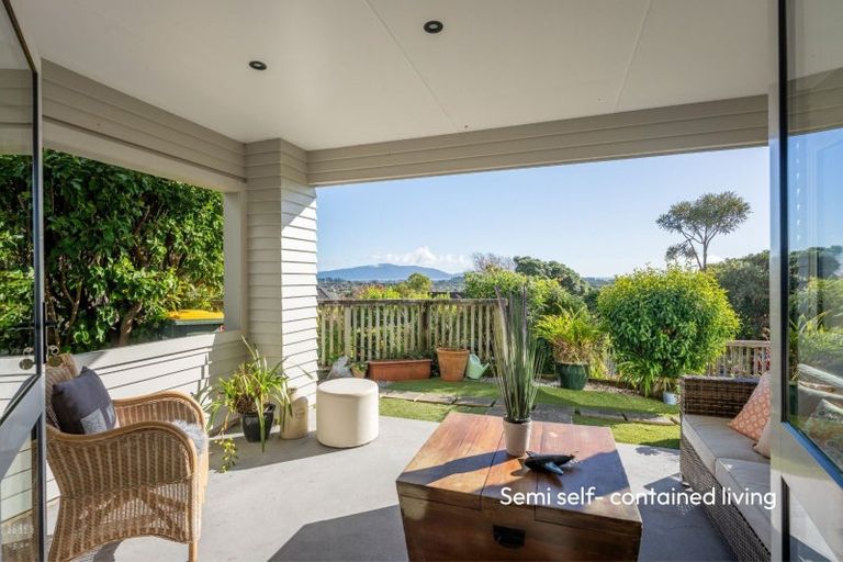 Photo of property in 103 Winara Avenue, Waikanae, 5036