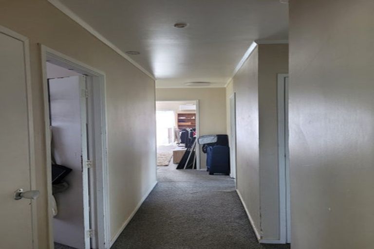 Photo of property in 6 Karina Place, Glen Eden, Auckland, 0602