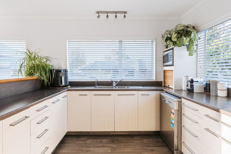 Photo of property in 6 Fairview Place, Te Puke, 3119