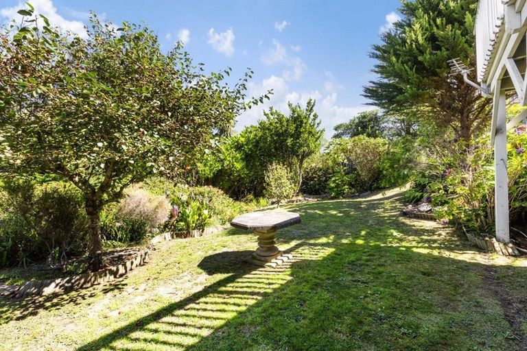 Photo of property in 19 Hiwi Crescent, Titahi Bay, Porirua, 5022