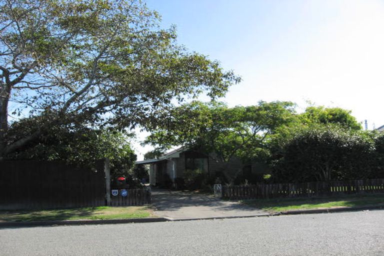 Photo of property in 15 Chapman Street, Leeston, 7632