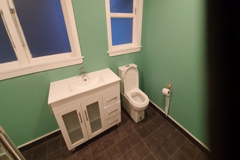 Photo of property in 21 Olivia Crescent, Tawa, Wellington, 5028