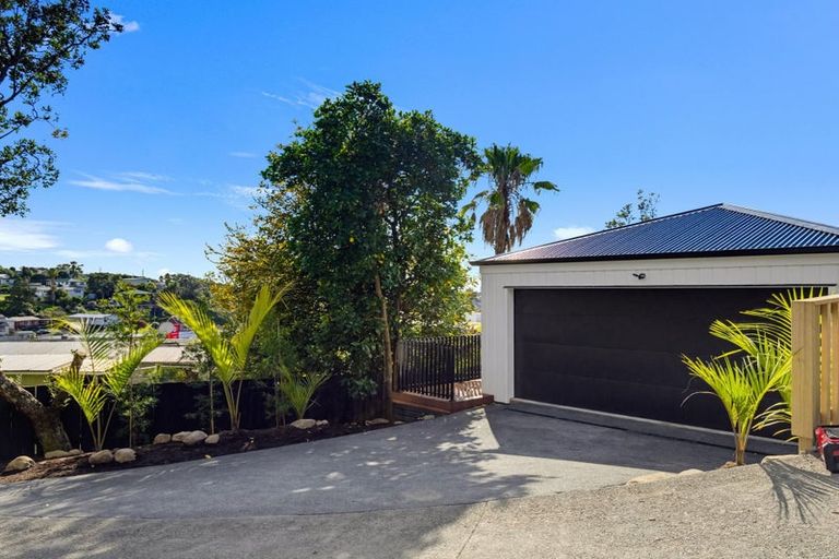 Photo of property in 8a Cedar Terrace, Stanmore Bay, Whangaparaoa, 0932