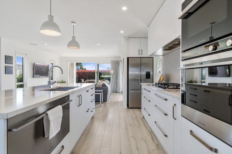 Photo of property in 46 Helen June Avenue, Flagstaff, Hamilton, 3210