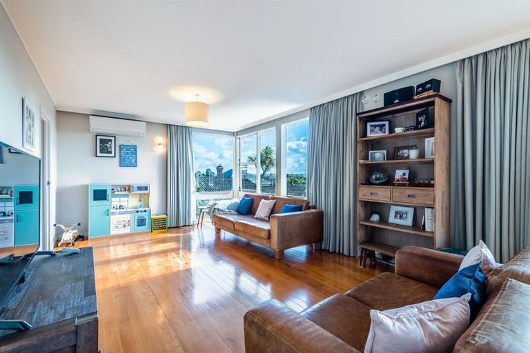 Photo of property in 1/9 Kawerau Avenue, Devonport, Auckland, 0624