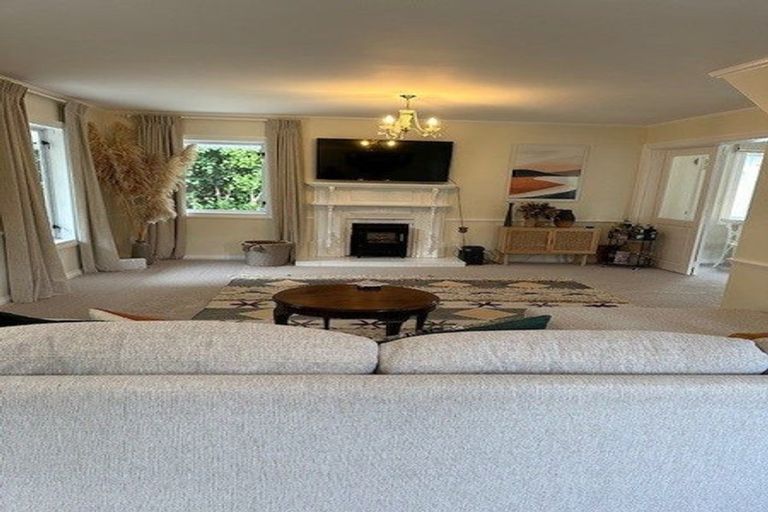 Photo of property in 112 Leinster Avenue, Raumati South, Paraparaumu, 5032