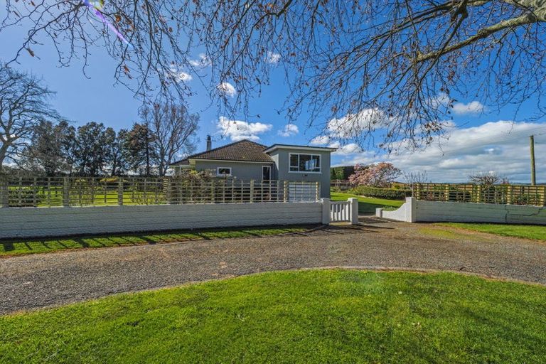 Photo of property in 298 State Highway 1, Bulls, 4894