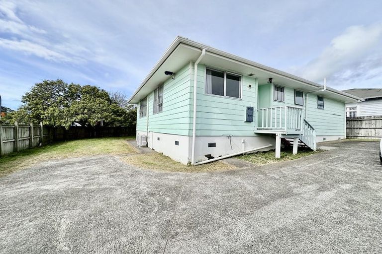 Photo of property in 38 Burundi Avenue, Clendon Park, Auckland, 2103