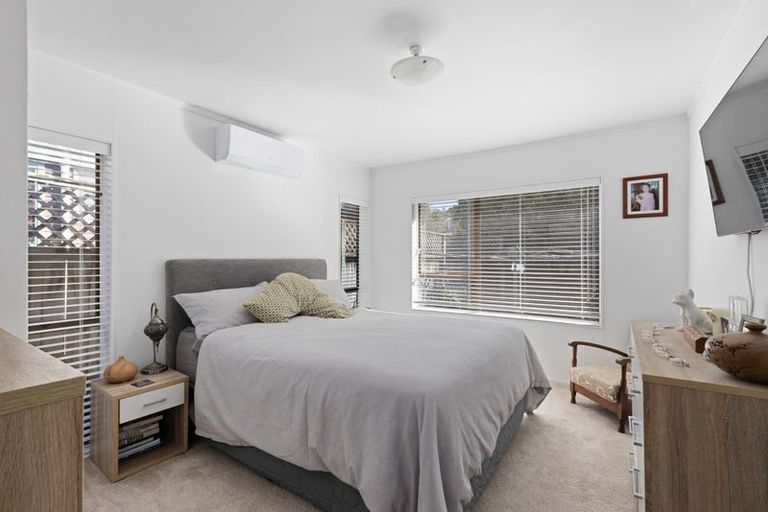 Photo of property in 2/12 Fitzwilliam Drive, Torbay, Auckland, 0630