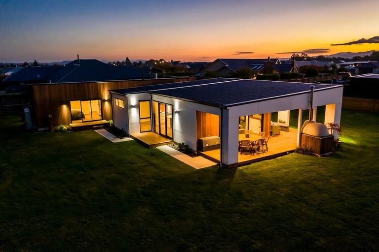 Photo of property in 18 Roger Renall Avenue, Lansdowne, Masterton, 5810