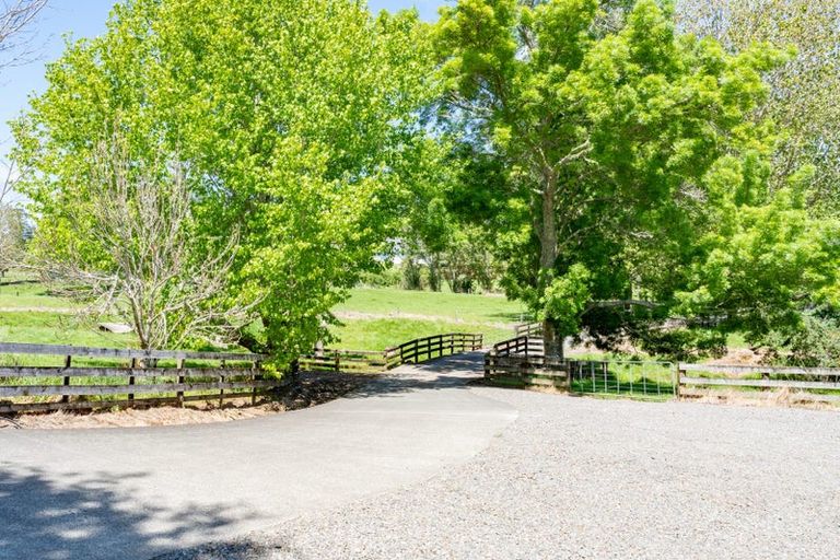 Photo of property in 103 Awa Road, Kumeu, 0891