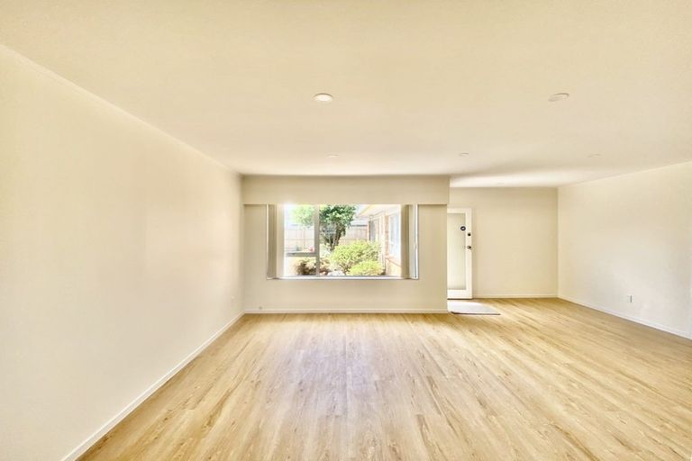 Photo of property in 2/16 Rose Road, Papatoetoe, Auckland, 2025