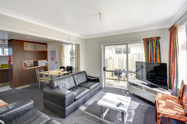 Photo of property in 84 Queen Street, North Dunedin, Dunedin, 9016