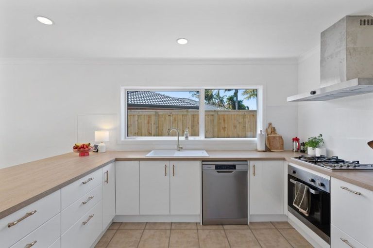 Photo of property in 15 Verbena Glen, Mount Maunganui, 3116