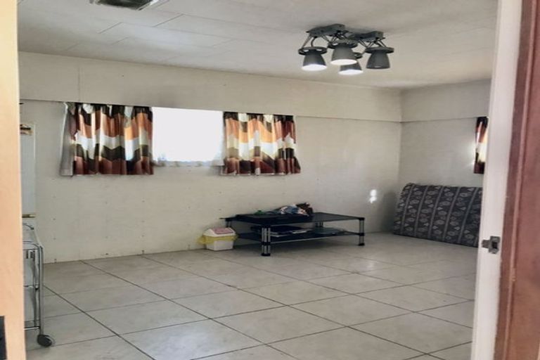 Photo of property in 26 Andrea Place, Sunnyhills, Auckland, 2010