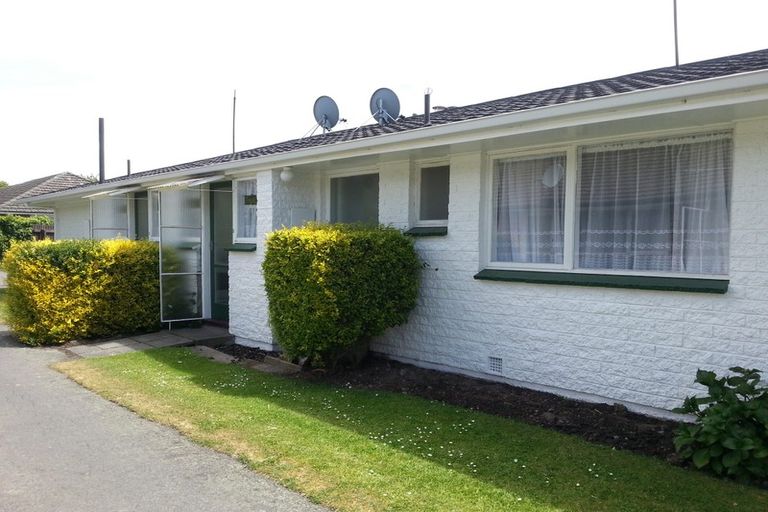 Photo of property in 2/15a Harakeke Street, Riccarton, Christchurch, 8011
