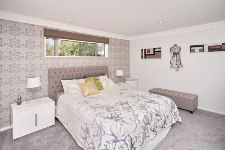 Photo of property in 10 Tawa Place, Parklands, Christchurch, 8083