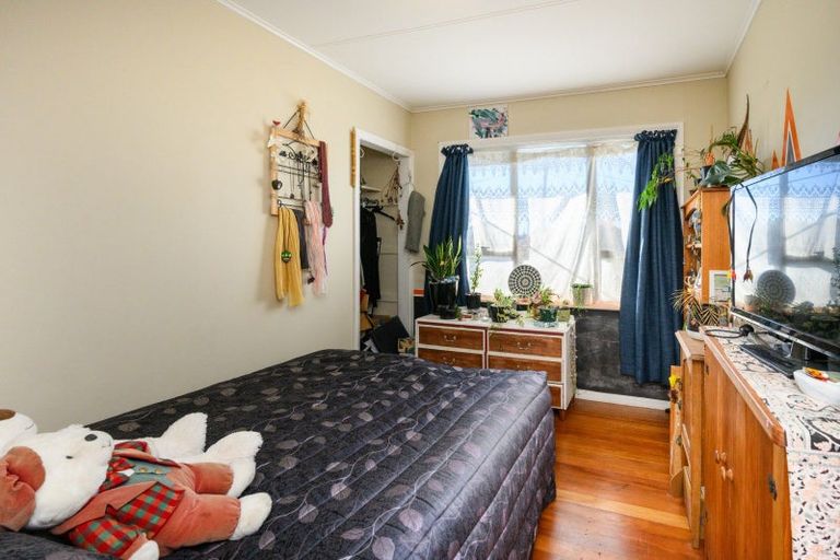 Photo of property in 14 Mcclure Street, Feilding, 4702